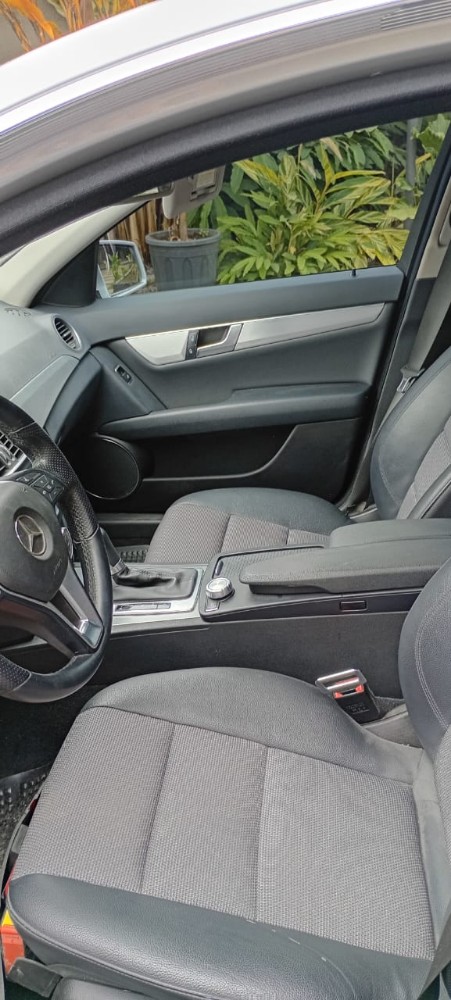Mercedes-Benz C-Class 250 Blueficient — foto 2